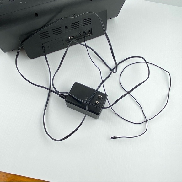 Sony Bluetooth Wireless Alarm Clock Radio Speaker System Black ICF-CS20BT - Picture 9 of 11